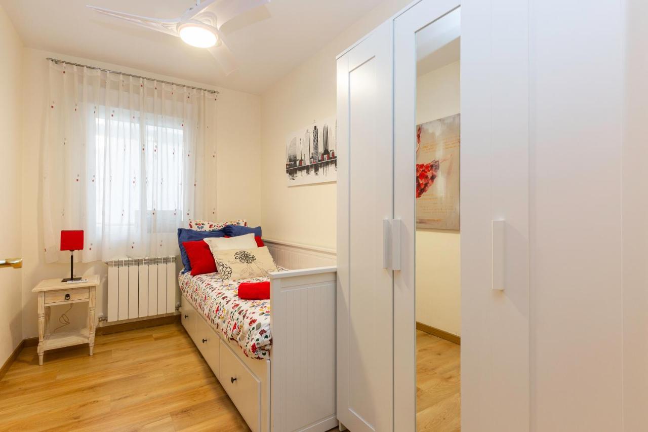 Apartamento Puente De Segovia Apartman Madrid Kültér fotó